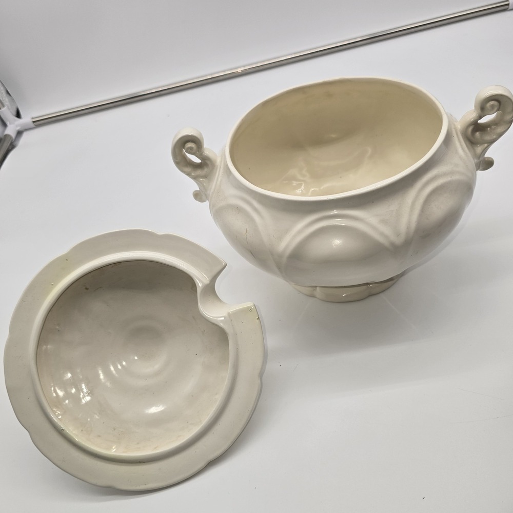 VTG Antique French Ivory Ceramic Lidded Serving Dish With Curved Handles - Picture 6 of 11